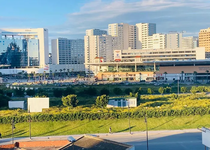 Superb Apartment Near The Train Station And The Beach
